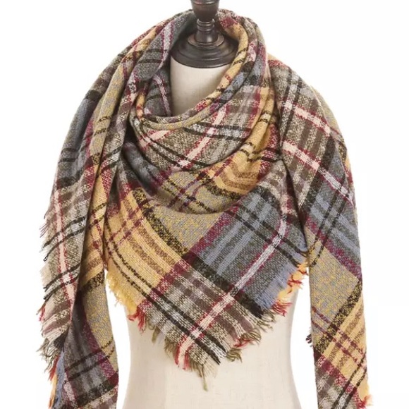 Accessories - Triangle Blanket Scarf